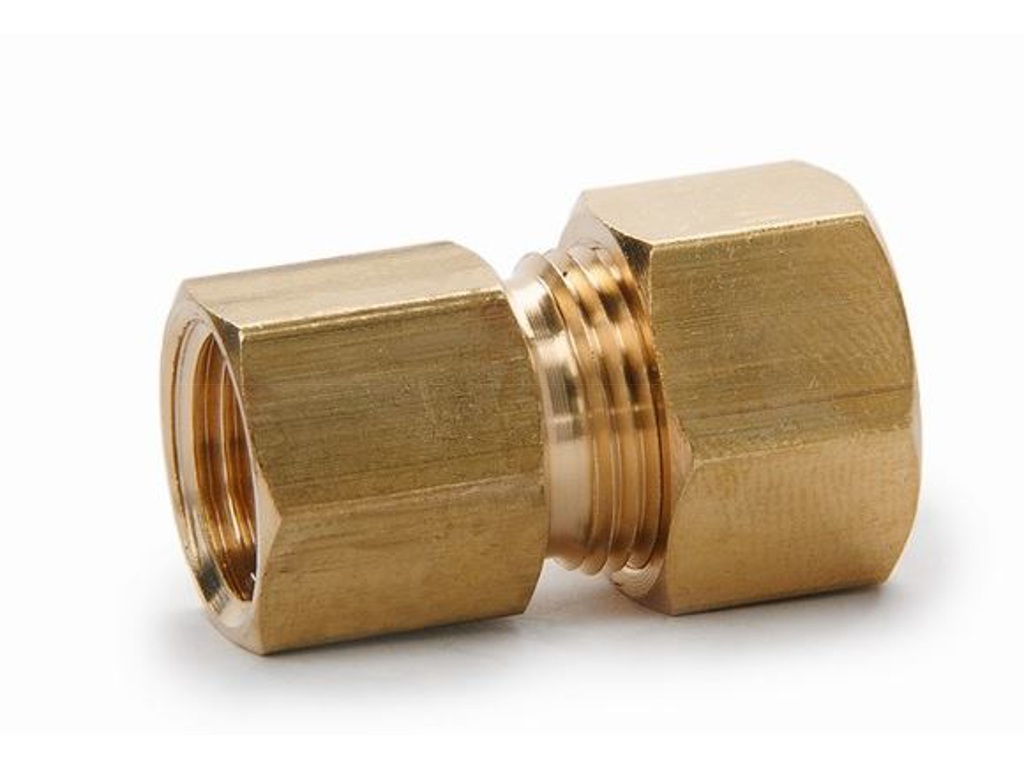 66 F 3/8 x 3/8" nippel