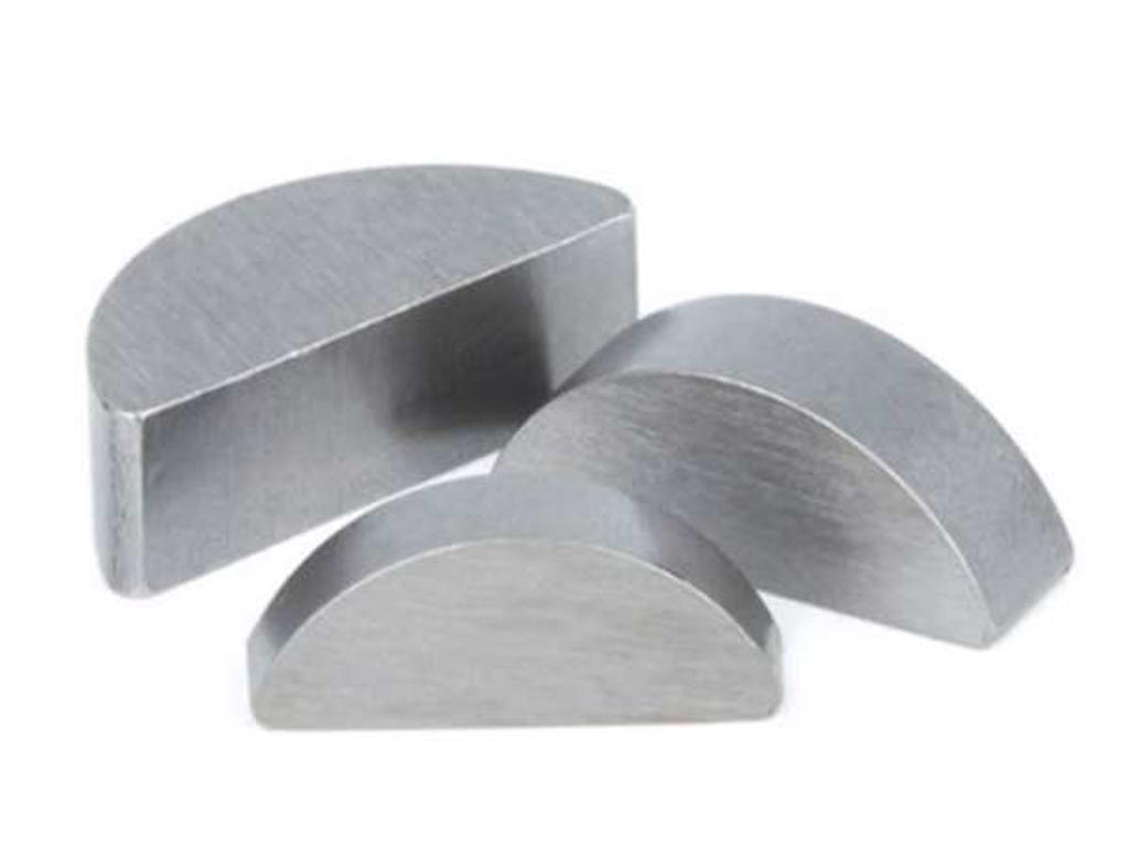 Not 3,2x8,x18,6 mm halvrund